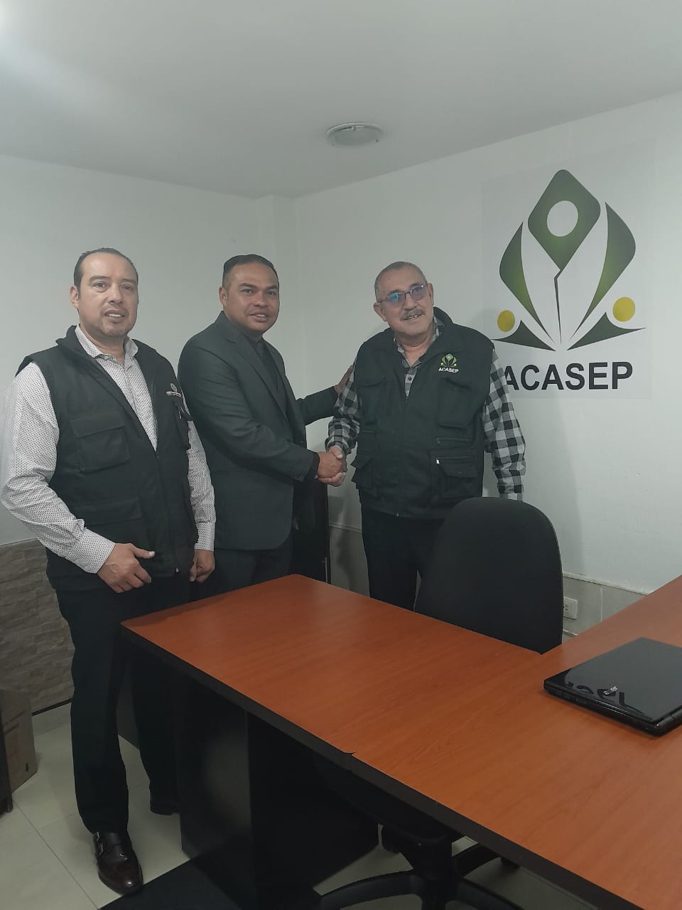 05 julio 2.023 – Supervigilancia – visitas a las instalaciones de ACASEP por parte del superintendente de vigilancia Dr. Alfonso Manzur Arrieta y su equipo de trabajo. post thumbnail